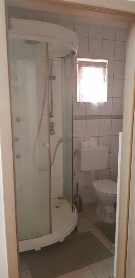 Apartment Fuer Monteure Nr 1 Kassel Buitenkant foto